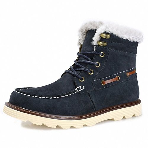 冬靴男款推荐 奕登奴灰色中筒雪地靴，兼具马丁靴与工装风格